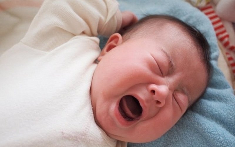 Nằm mộng thấy trẻ em khóc đòi bế
